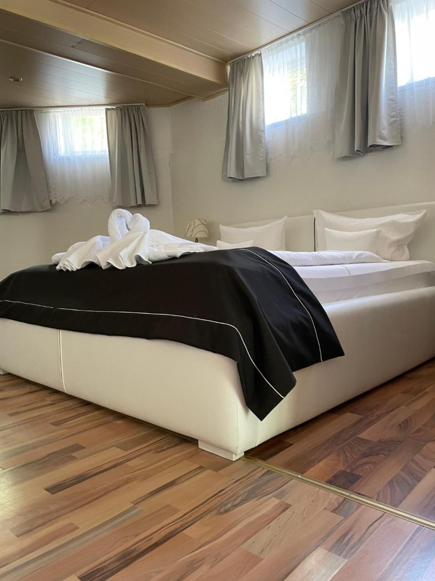 זיגן Hotel Schaefer מראה חיצוני תמונה