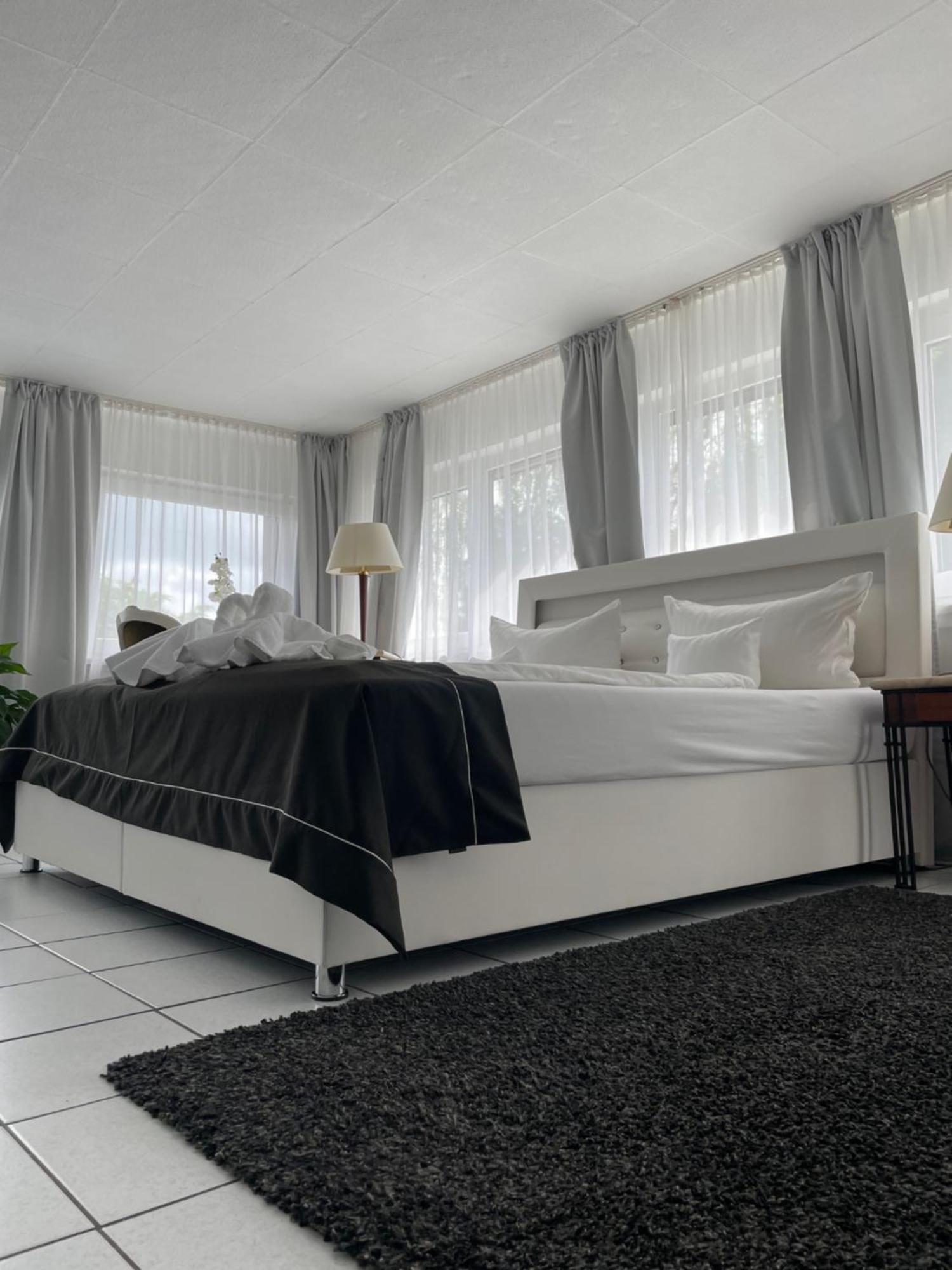 זיגן Hotel Schaefer מראה חיצוני תמונה
